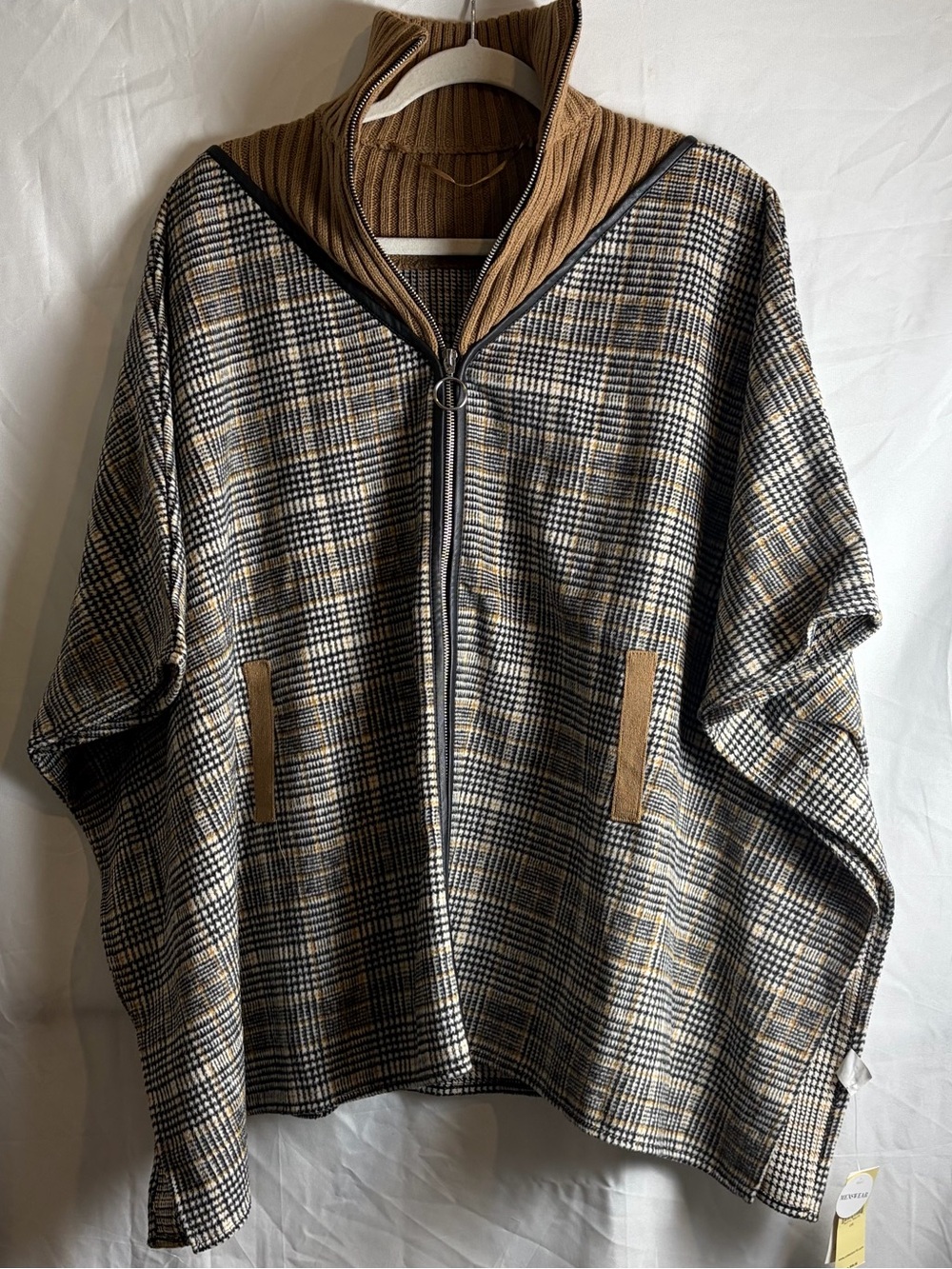 NWT Collection 18 Plaid Zip Cape Poncho One Size
